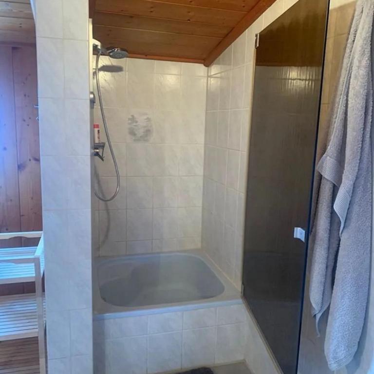 Ferienwohnung Zugspitzblick - Haus Alpentenne, Pfronten - Apartment - 7
