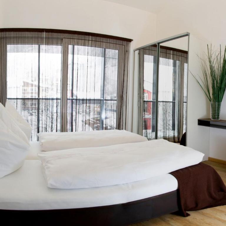 Arnsteiner Apartments - Apartment mit 2 Schlafzimmern und Balkon - 5