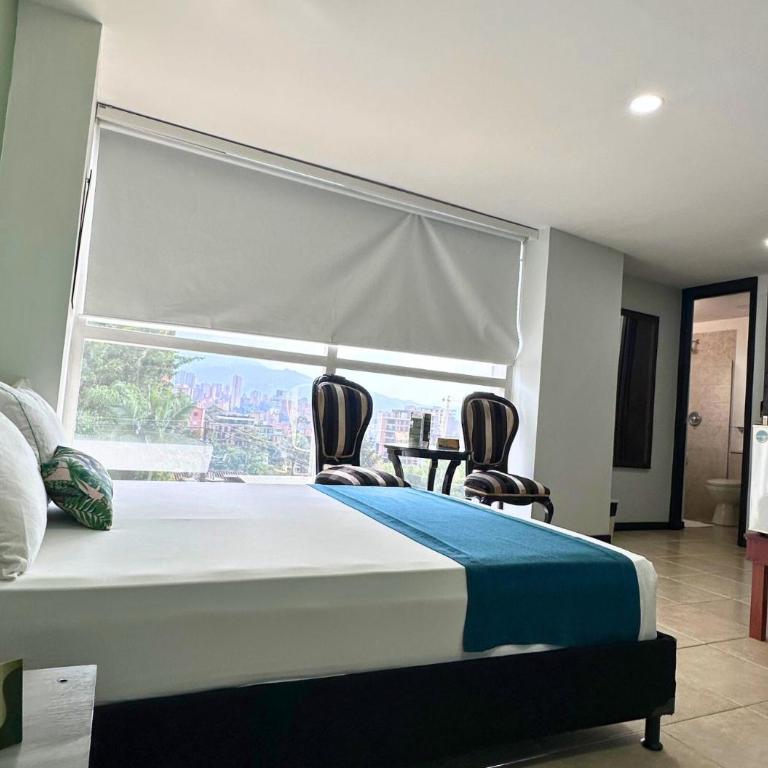 Greenview Medellin By St Hoteles - Habitación Familiar con baño privado - 6