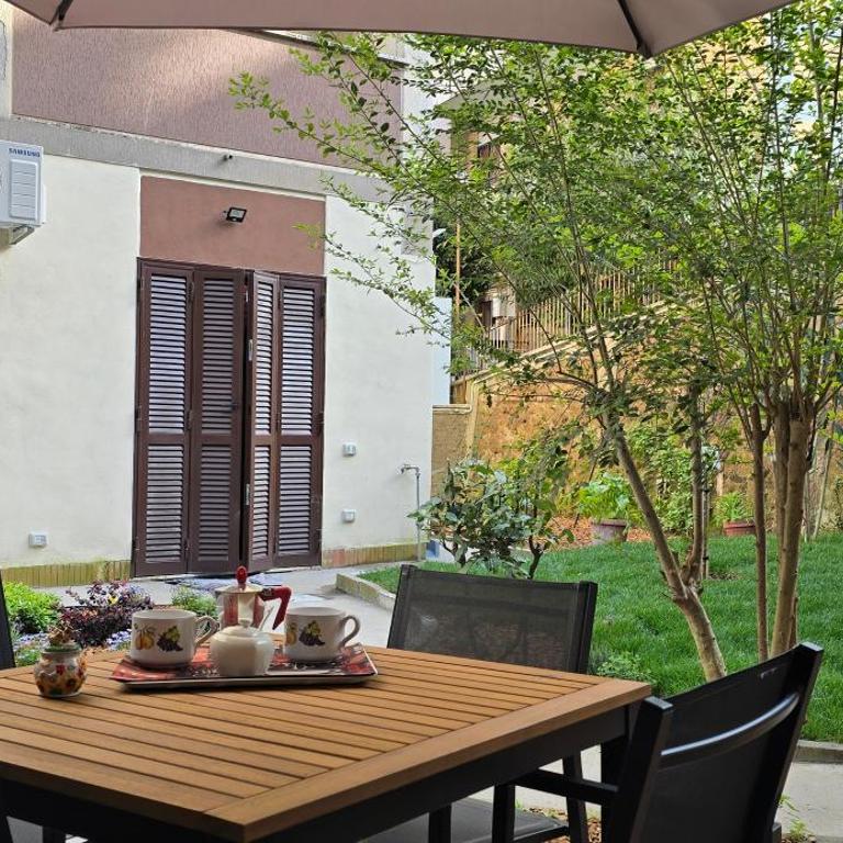 Alloggio Turistico A casa di Anna - Appartamento con 2 Camere da Letto e Vista Giardino - 7
