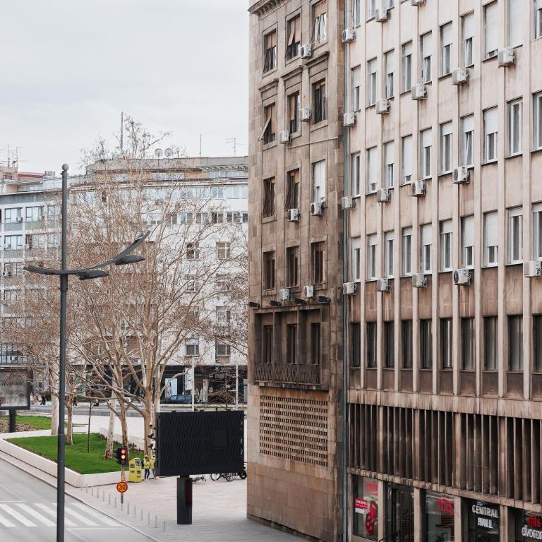 Aesthetic Home with Balcony 5min to Republic Square - Three-Bedroom Apartment with Balcony - 38