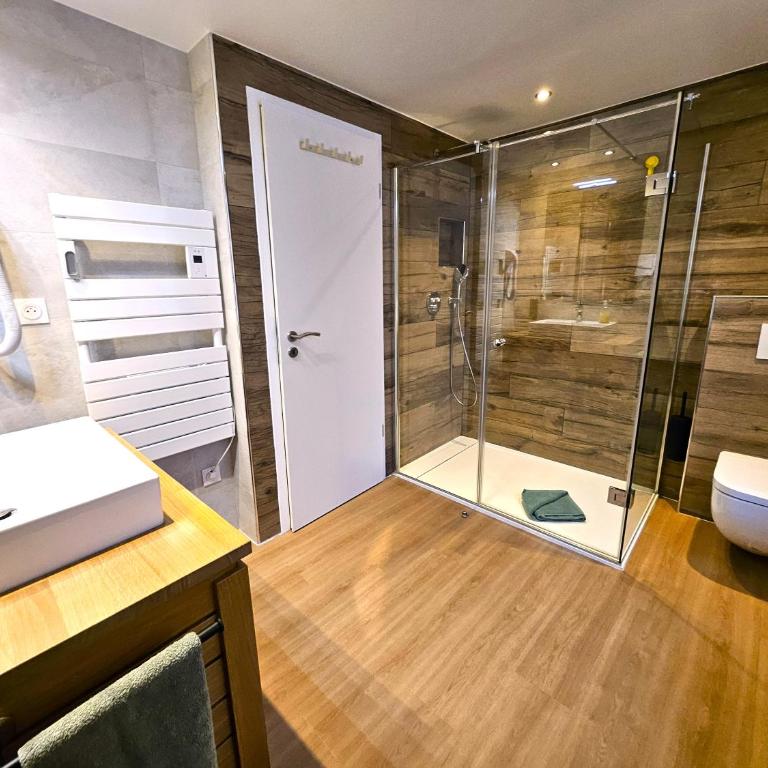 Magnifique T2-Chez François et Kamila - Centre historique-CLIM- Parking privé 50m de l'appartement- balcon avec vue - Apartment mit 1 Schlafzimmer - 9