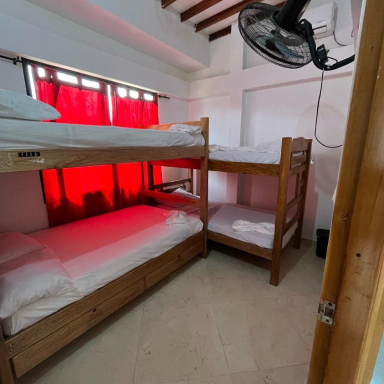 Hostal La Guadalupana - Apartamento de 3 dormitorios con vistas - 10