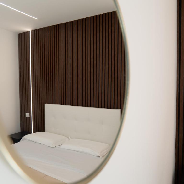 Relais San Demetrio - Modern & Central rooms by Leading Hotel - Suite con Balcone - 12