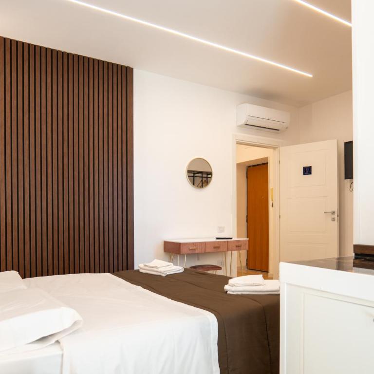 Relais San Demetrio - Modern & Central rooms by Leading Hotel - Suite con Balcone - 2