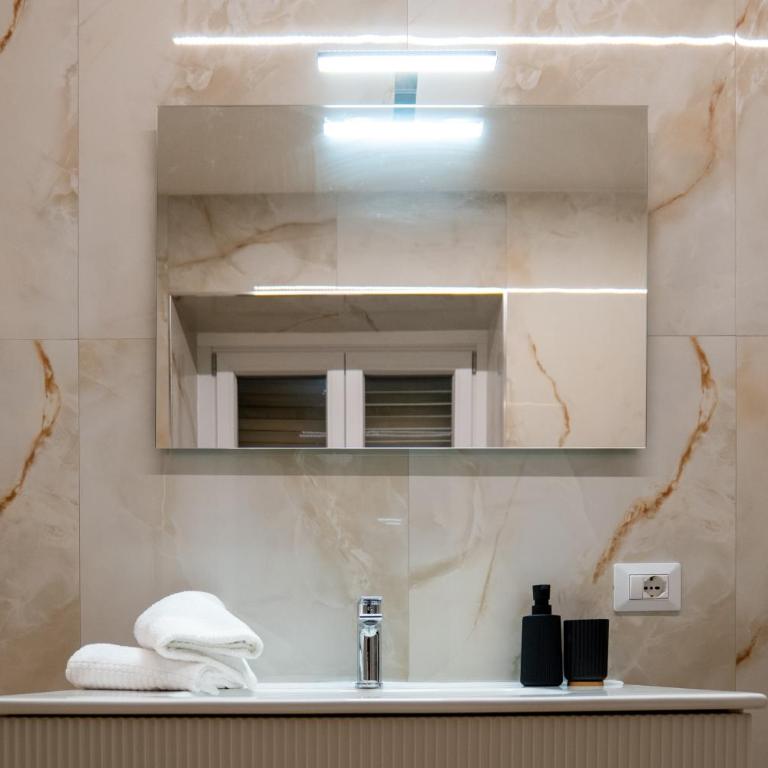 Relais San Demetrio - Modern & Central rooms by Leading Hotel - Camera Queen Deluxe - 12