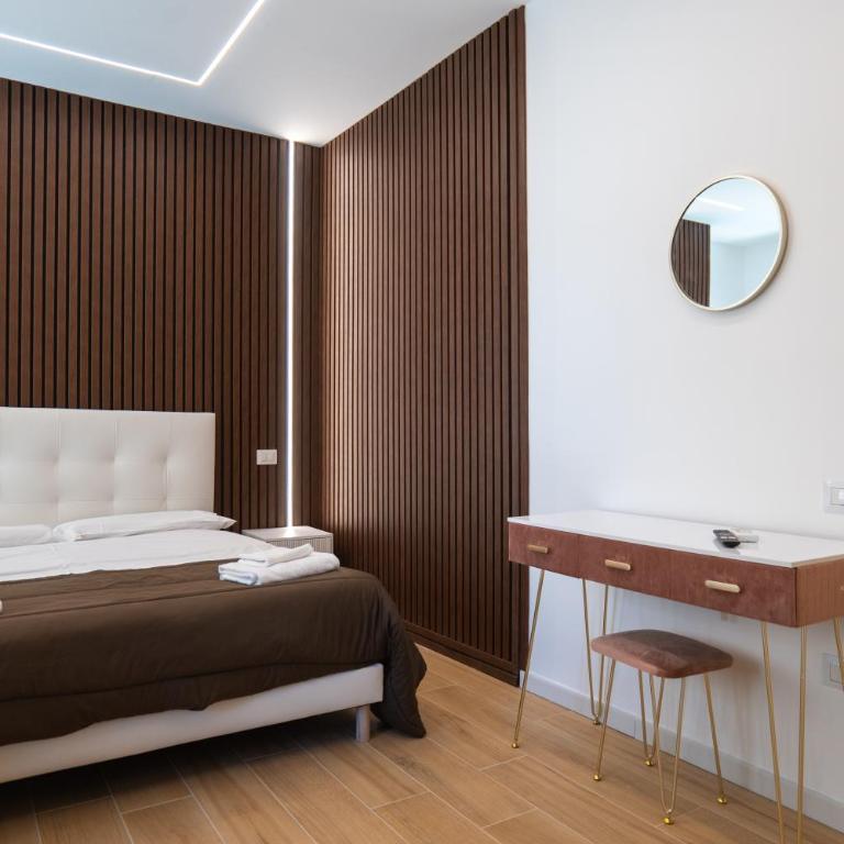 Relais San Demetrio - Modern & Central rooms by Leading Hotel - Suite con Balcone - 1