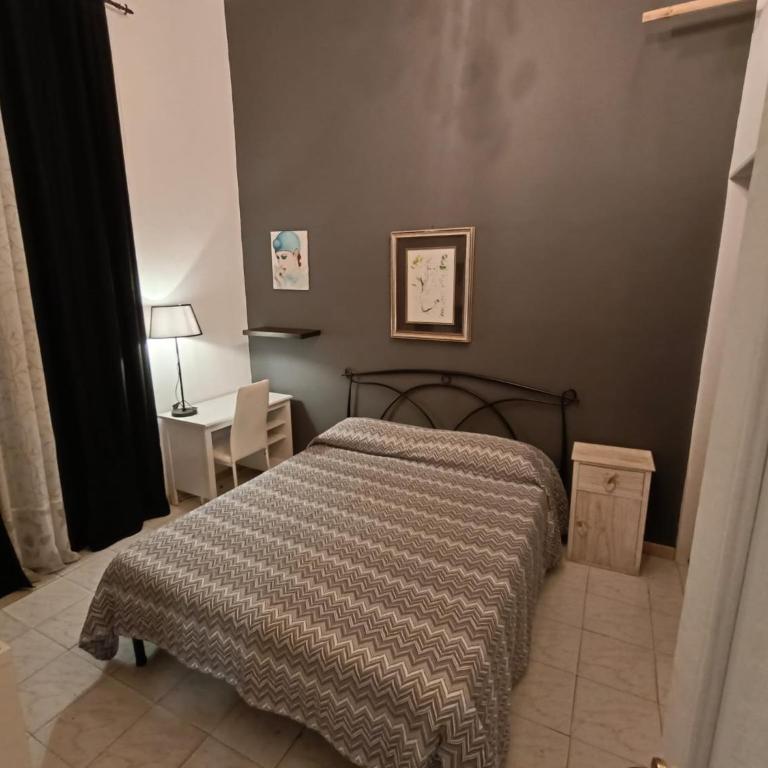 Domus Etna - Double Room with Balcony - 4