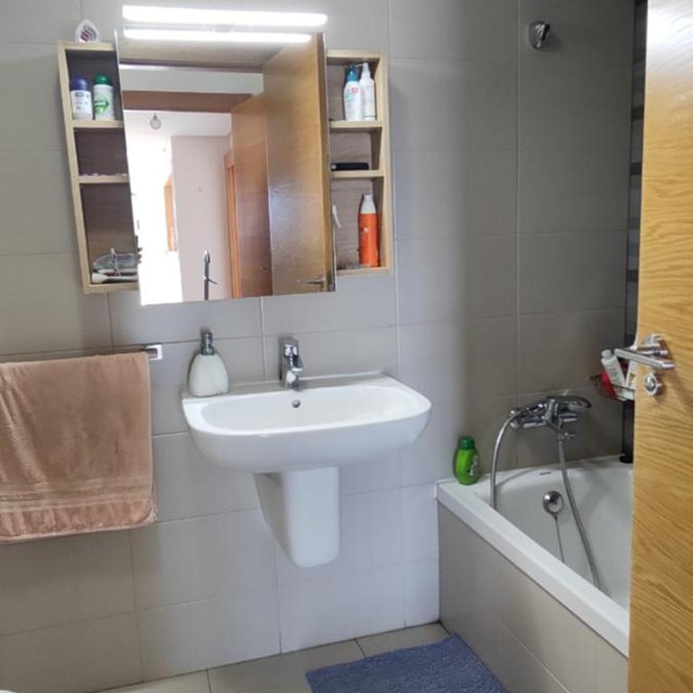 Apart Barlovento con piscina a 10 min de la playa - Apartamento Estándar de 3 dormitorios - 9