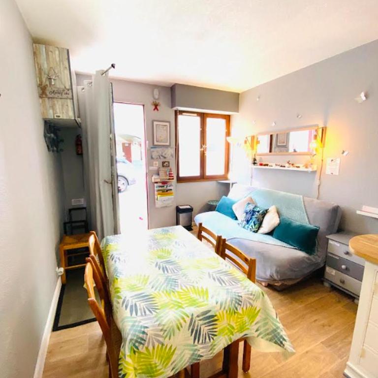 Le Navarre, charmant T2 familial bien équipé en rdc , en centre-ville Cauterets - Apartment - Ground Floor - 2