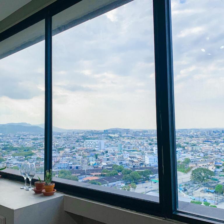 Suite vista al rio desde piso alto parking - Suite with City View - 12