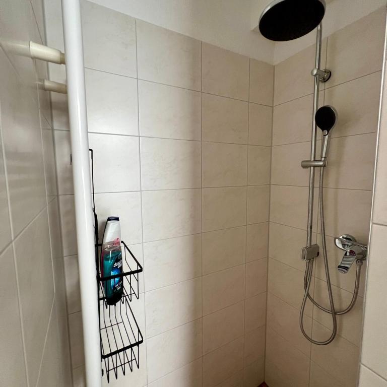 Sahara Hosting Apartments Room 1&3 Nürnberg City Altstadt Self Checkin - Appartamento con 2 Camere da Letto - 24
