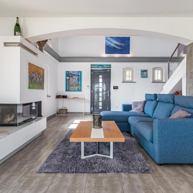 Gorgeous Home In Saint-Laurent-Du-Var - Maison de Vacances 4 Chambres - 17