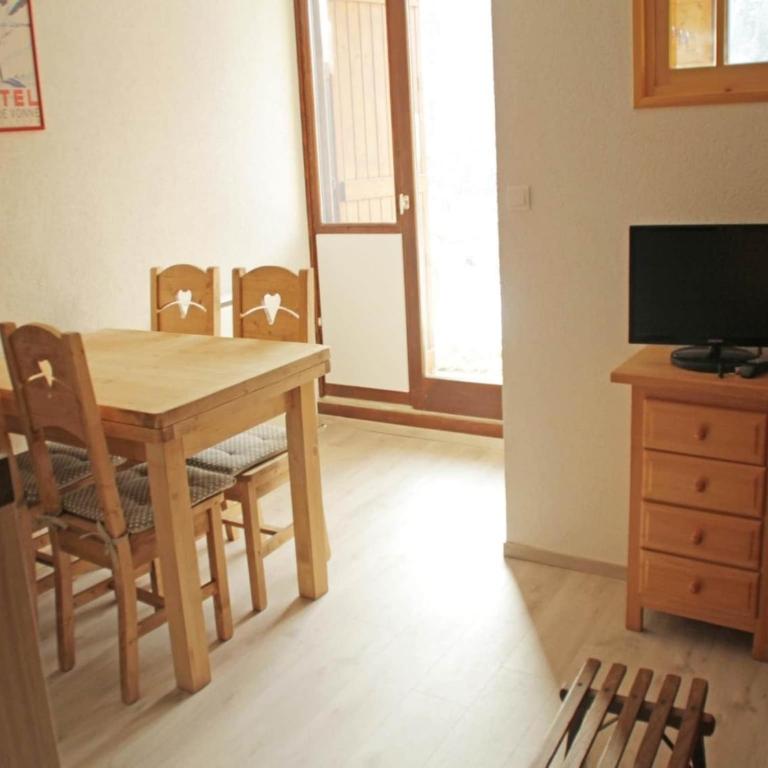 Apartment in Châtel with Stunning Mountain Views - Apartamento de 1 dormitorio - 2