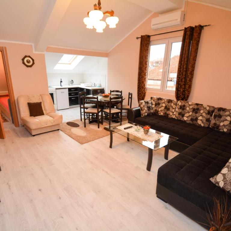 Marinero Apartments - Apartman sa 2 Spavaće Sobe i Hidromasažnom Kadom - 8