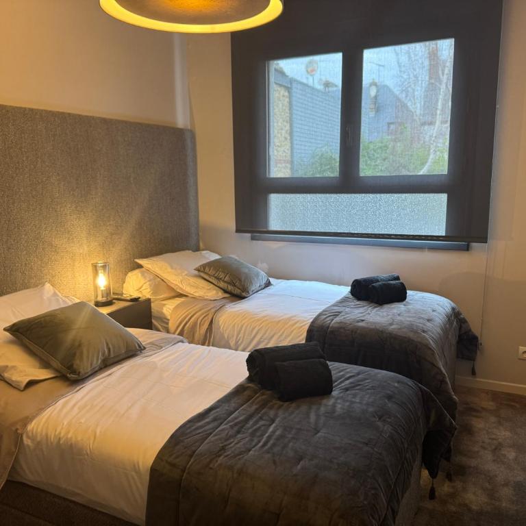 Appartement PLACE MORNY, HYPER CENTRE ! - Appartement 2 Chambres - 14