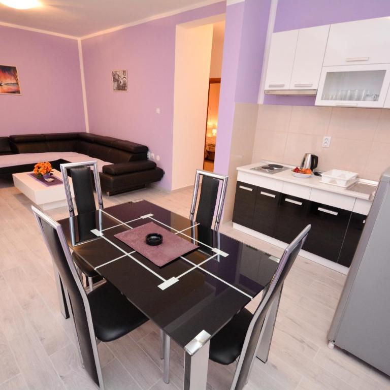 Marinero Apartments - One-Bedroom Apartment with Balcony - 5