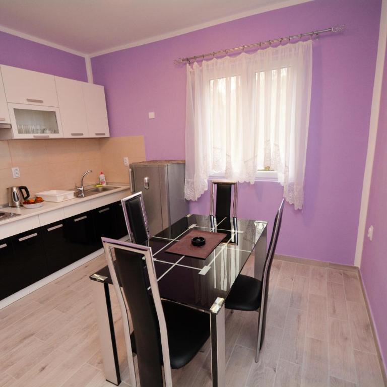 Marinero Apartments - One-Bedroom Apartment with Balcony - 6