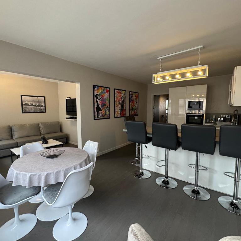 Appartement PLACE MORNY, HYPER CENTRE ! - Appartement 2 Chambres - 1