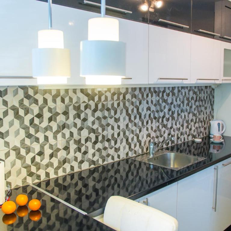 Charming Avenue Stay - One-Bedroom Apartment - 21