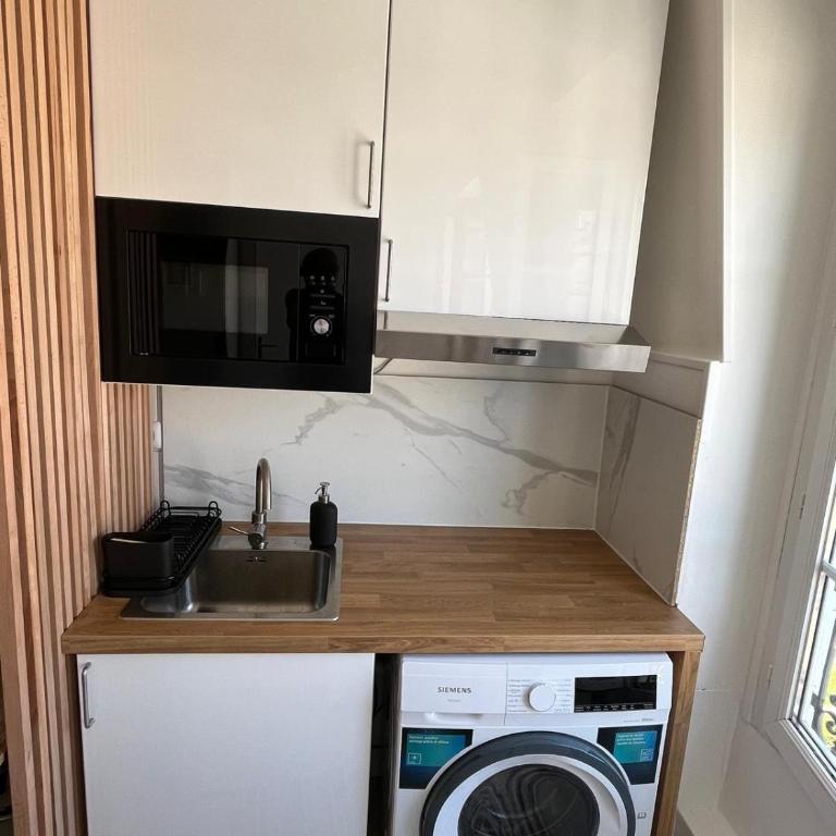 Superb Studio with Eiffel Tower View - Appartement 1 Chambre - 21