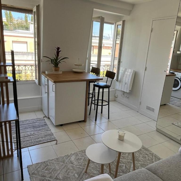 Superb Studio with Eiffel Tower View - Appartement 1 Chambre - 28