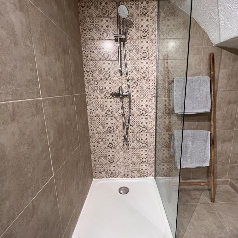 Charme et Authenticité à Menton - Centre & Plages - Apartment - 5