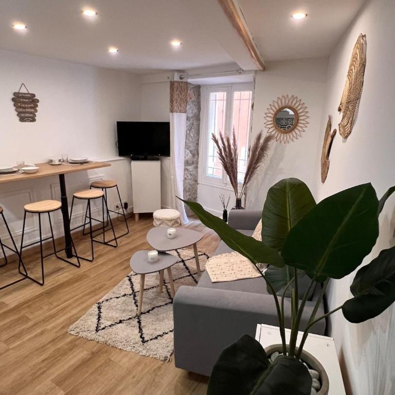 Charme et Authenticité à Menton - Centre & Plages - Apartment - 11