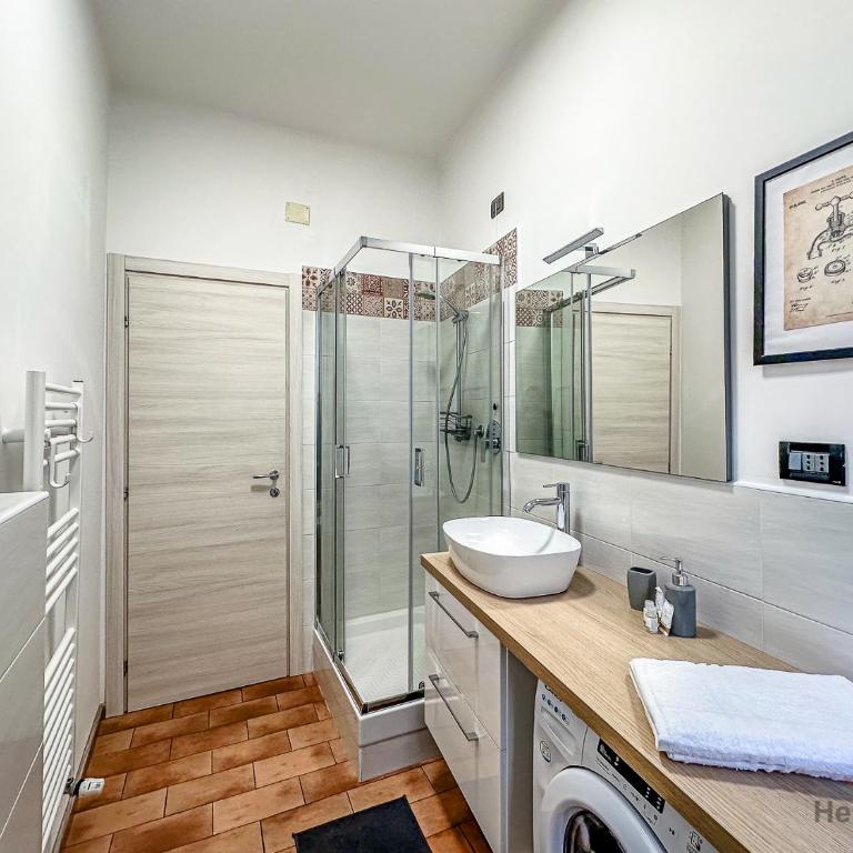 Savona Old Town - Free WIFI - Cruises 10 mins - One-Bedroom Apartment - 11