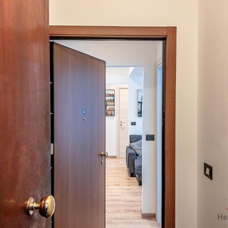 Savona Old Town - Free WIFI - Cruises 10 mins - One-Bedroom Apartment - 12