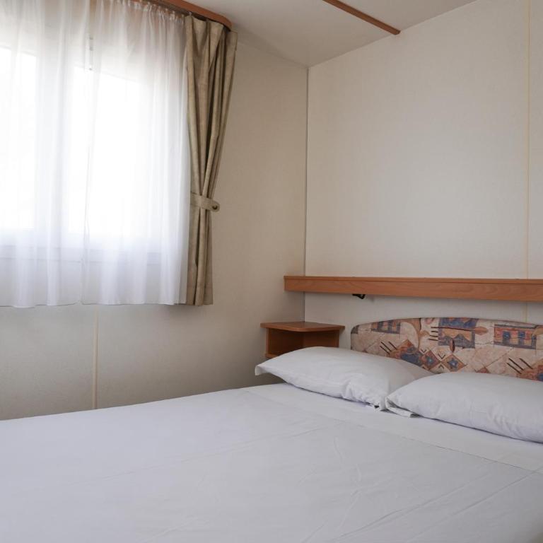 Camping Village Adriatico - Chalet Standard con 2 Camere da Letto - 2