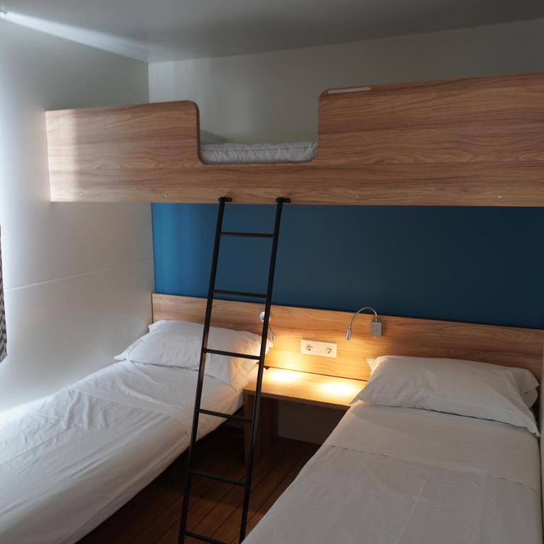 Camping Village Adriatico - Ampio Chalet con 2 Camere da Letto - 2