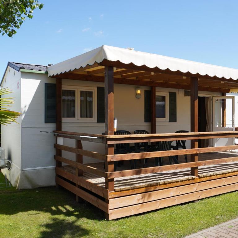 Camping Village Adriatico - Chalet con 2 Camere da Letto - 5