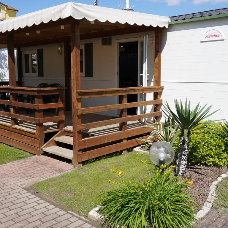 Camping Village Adriatico - Chalet con 2 Camere da Letto - 8