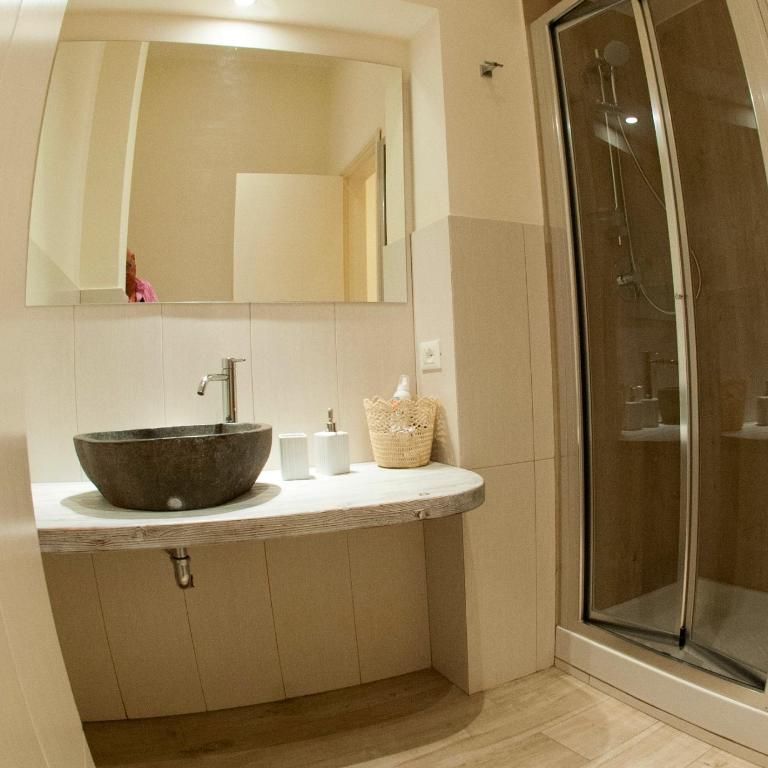 Rooms and Breakfast GranVeliero - Budget Double Room - 2