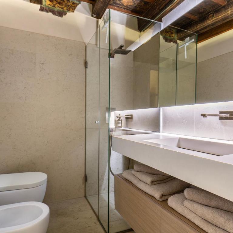 Luxury Apartment on Piazza Erbe - One-Bedroom Apartment - 16