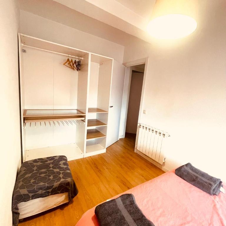 Alojamiento Entero Junto Ifema y Aeropuerto - Apartamento de 2 dormitorios - 17