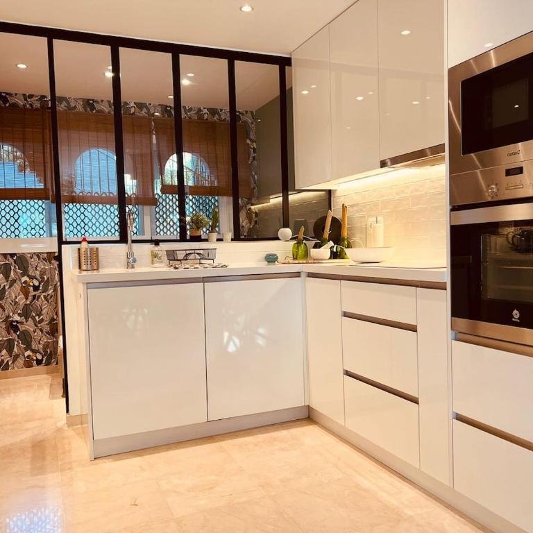 Bohemian Chic appartement famille plage et 5 piscines - Two-Bedroom Apartment with Pool View - 16