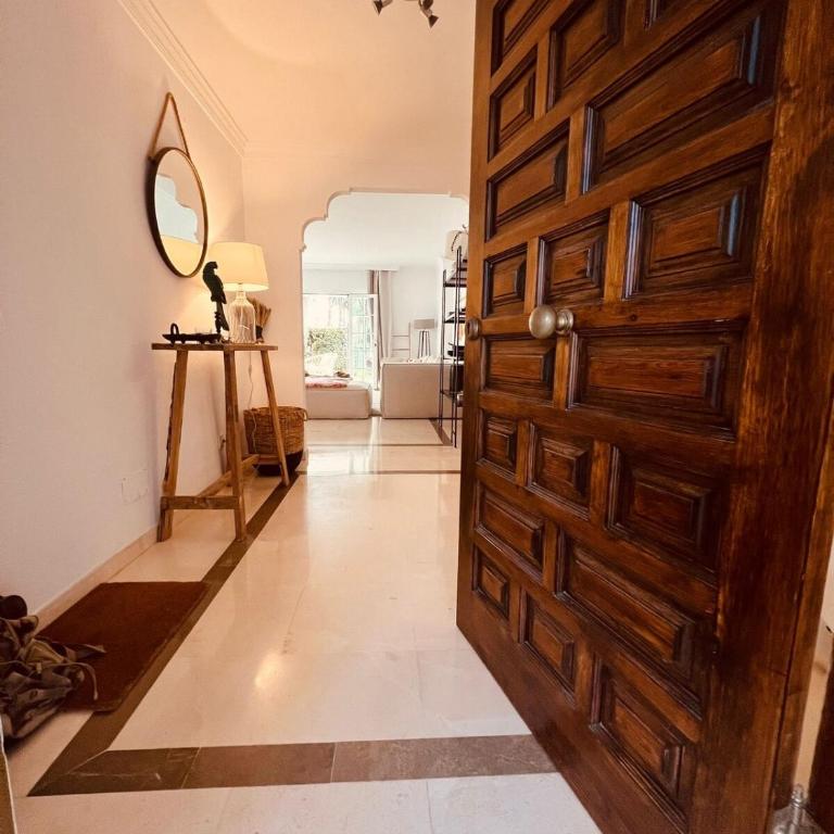 Bohemian Chic appartement famille plage et 5 piscines - Two-Bedroom Apartment with Pool View - 2