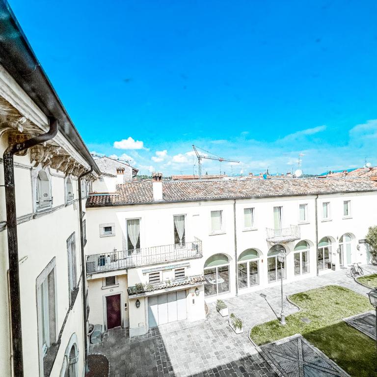 Delizioso Bilocale Open Space - Appartamento con 2 Camere da Letto - 30