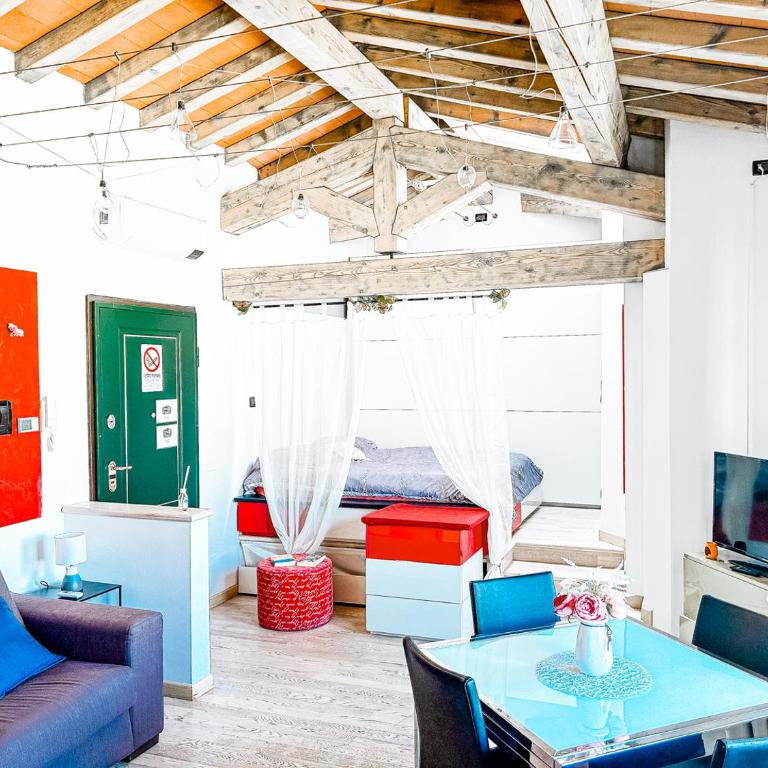 Delizioso Bilocale Open Space - Appartamento con 2 Camere da Letto - 31
