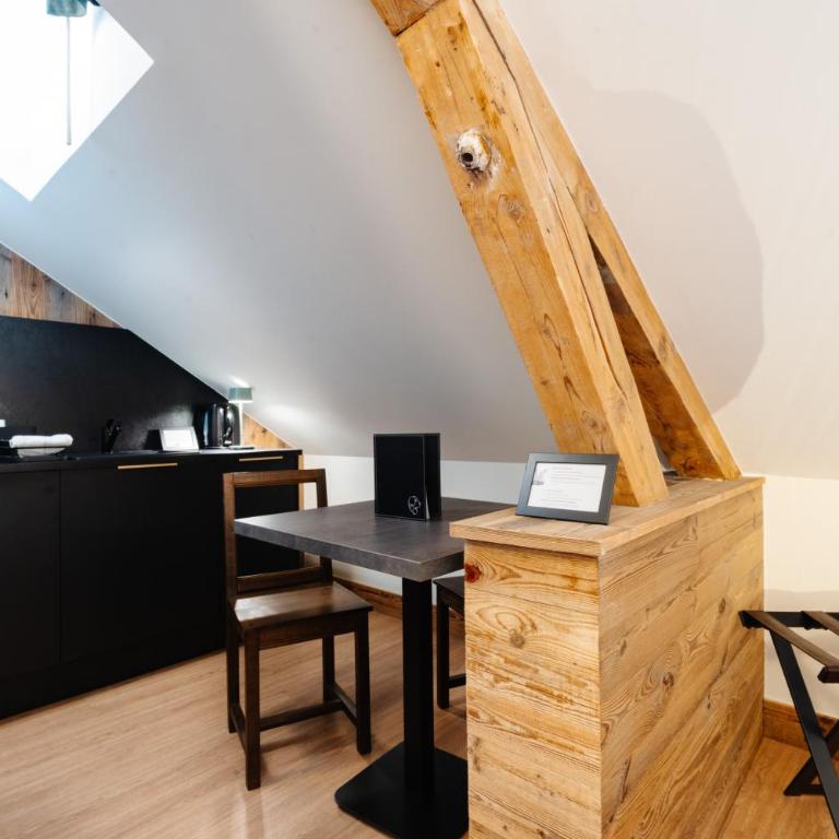 Hostellerie du Petit Saint Bernard - Chambre Double Supérieure avec Cuisine - 14