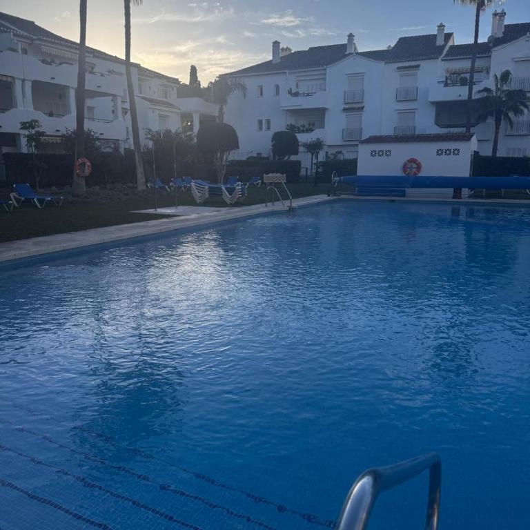 Bohemian Chic appartement famille plage et 5 piscines - Two-Bedroom Apartment with Pool View - 42