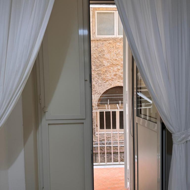 Casa vacanza di Miriam centro storico di Napoli - Casa con 1 Camera da Letto - 10