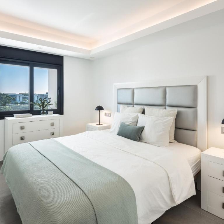 Villa Angelique, 5 BDR with Heated Private Pool in Puerto Banus - Villa - 28