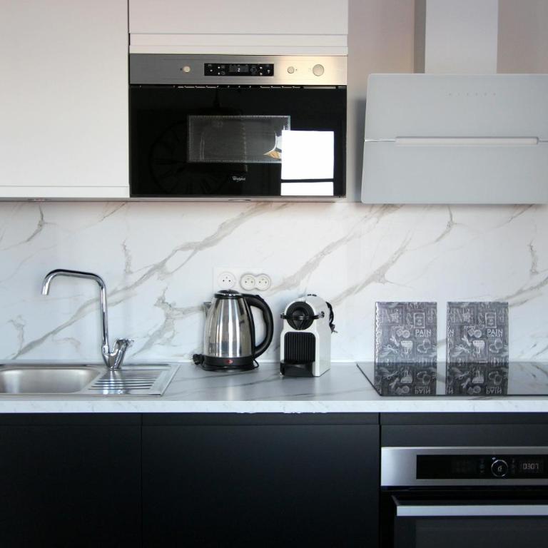 NOVA4- Cozy Apartment 8 ppl- Near Disneyland Paris - Three-Bedroom Apartment with Balcony - 12