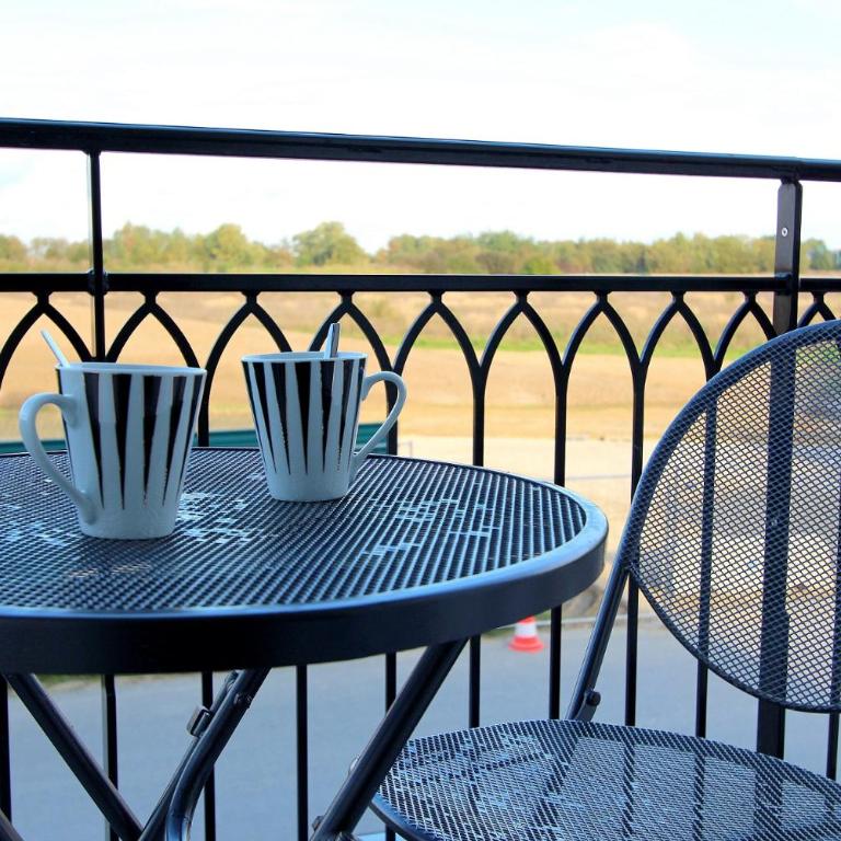 NOVA4- Cozy Apartment 8 ppl- Near Disneyland Paris - Three-Bedroom Apartment with Balcony - 9
