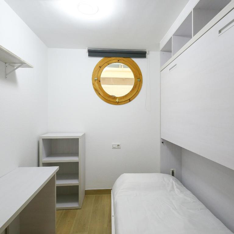 V031 - Port Canigo - Two-Bedroom Apartment - 23