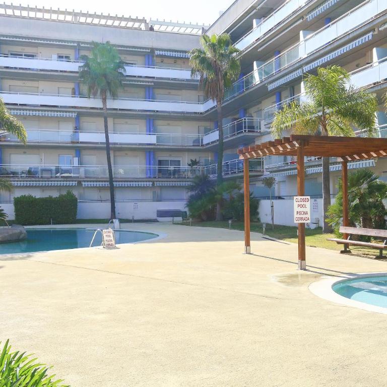 V030 - Port Canigo - Two-Bedroom Apartment - 35