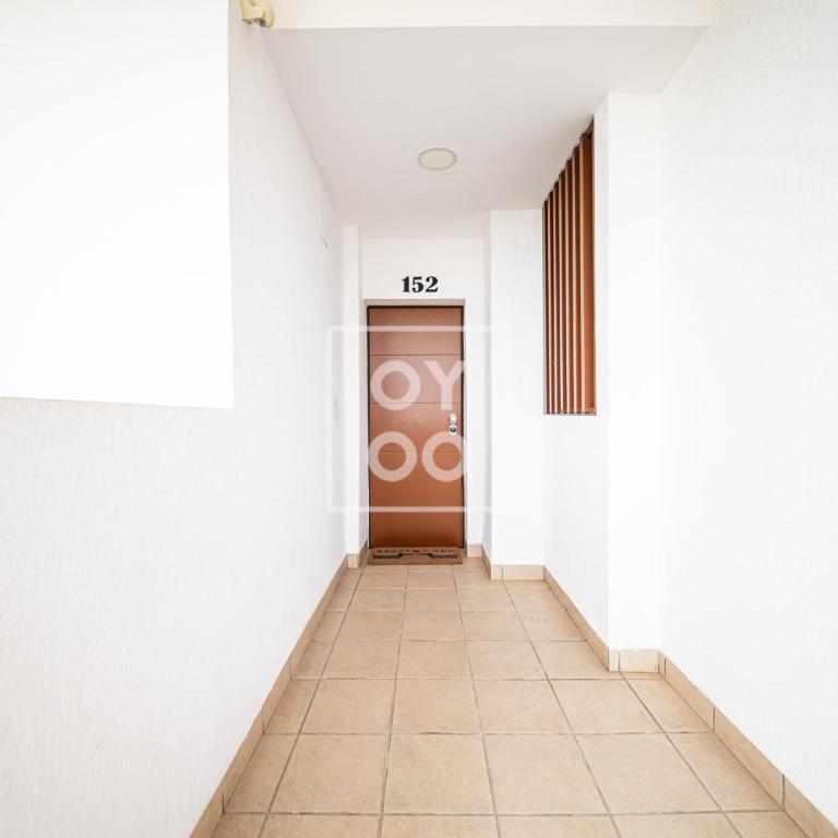 La Brisa del Mar apt with sea view, terrace, pool - by OYOOSTAYS - Apartamento de 2 dormitorios con balcón y vistas al mar - 27